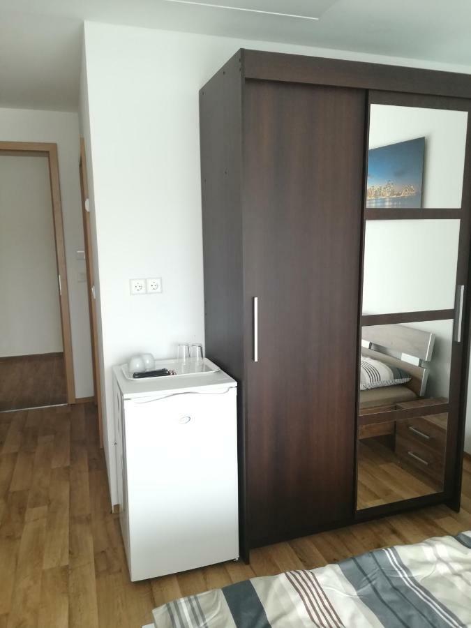 Jura Hotel Нюрнберг Екстер'єр фото
